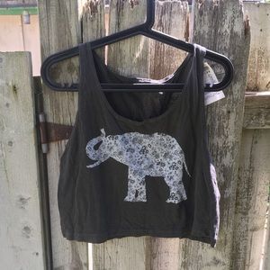 nwt Brandy Melville crop top elephant xs/s